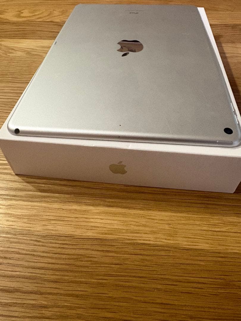 iPad Air 第3世代 64GB Wi-Fiモデル シルバー箱あり初期化済み