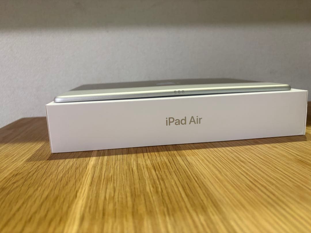 iPad Air 第3世代 64GB Wi-Fiモデル シルバー箱あり初期化済み