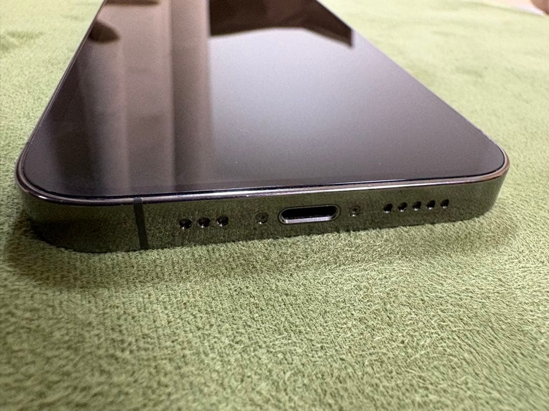 Apple iPhone 13 Pro グラファイト 128gb レンズ割れ