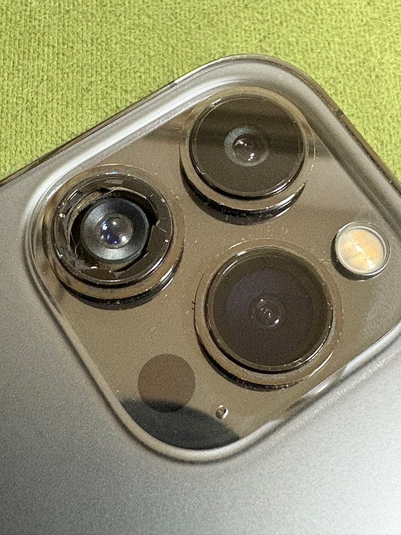 Apple iPhone 13 Pro グラファイト 128gb レンズ割れ