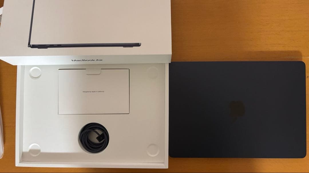 MacBook air M2 8G 256G ミッドナイト　美品　ほぼ未使用