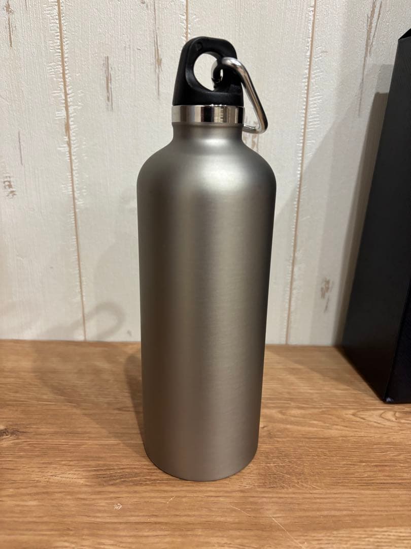【新品未使用品】PRADA プラダ ステンレス 水筒 500ml シルバー