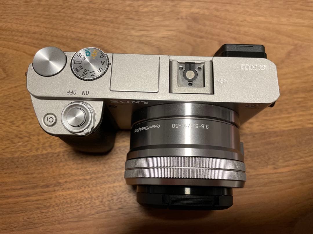 SONY α6000 パワーズームレンズキット・レンズ付き