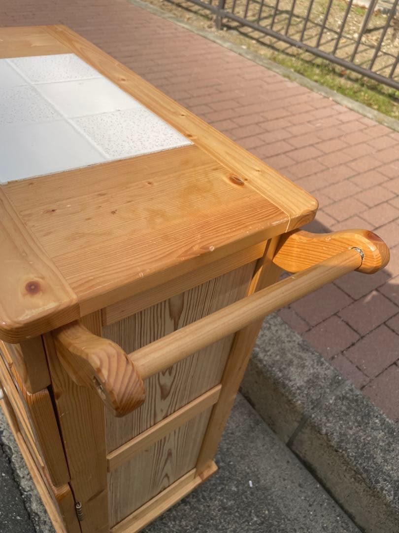 カントリー調　木製キッチンワゴン 引き出し付き