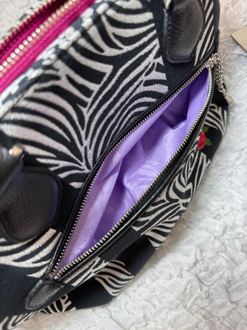 Think Bee! 2wayバッグ ジャカード ゼブラ柄 バラ刺繍 レザー 黒