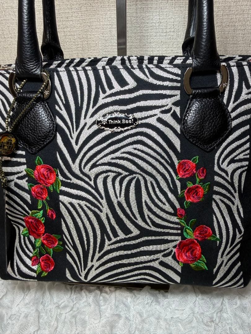 Think Bee! 2wayバッグ ジャカード ゼブラ柄 バラ刺繍 レザー 黒