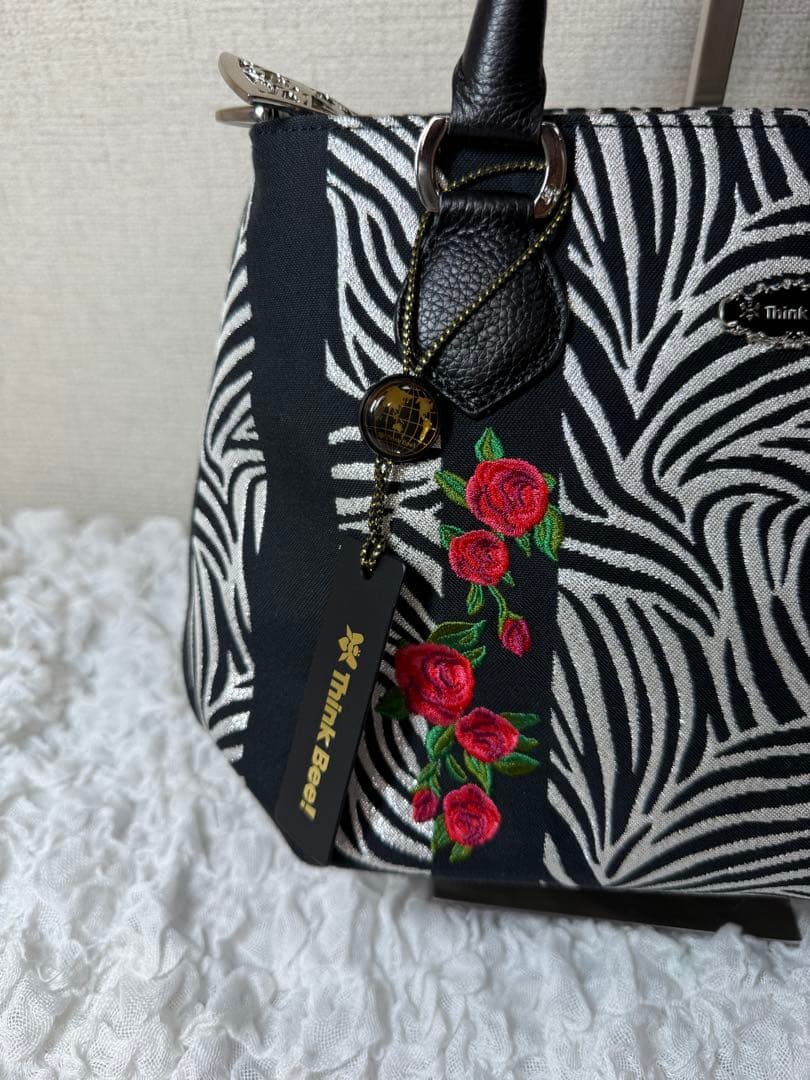 Think Bee! 2wayバッグ ジャカード ゼブラ柄 バラ刺繍 レザー 黒