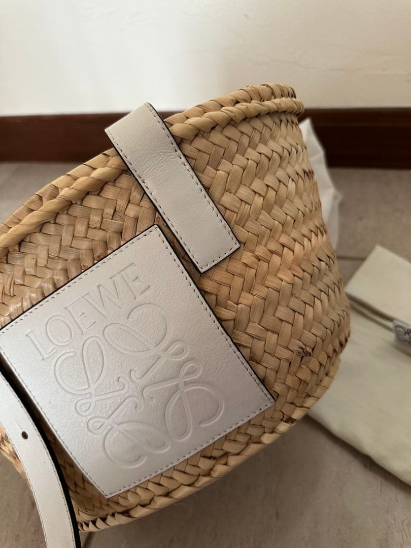 LOEWE かごバッグ ベージュ ホワイト