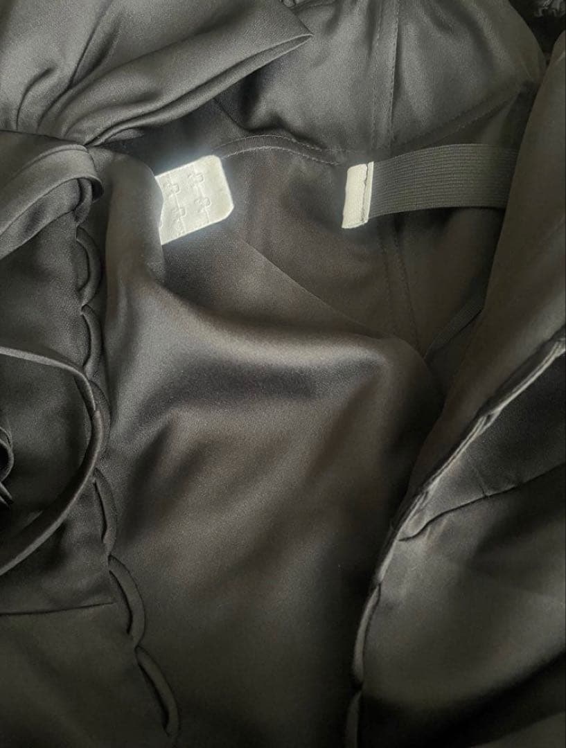 ドレスプロダクション　オフショルダー Aライン ブラックドレス