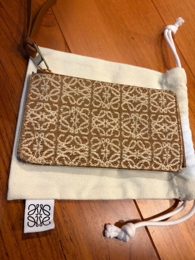 ロエベ LOEWE カードケース　財布　ケース