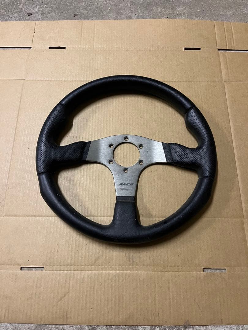 い*ん様 MOMOステアリング