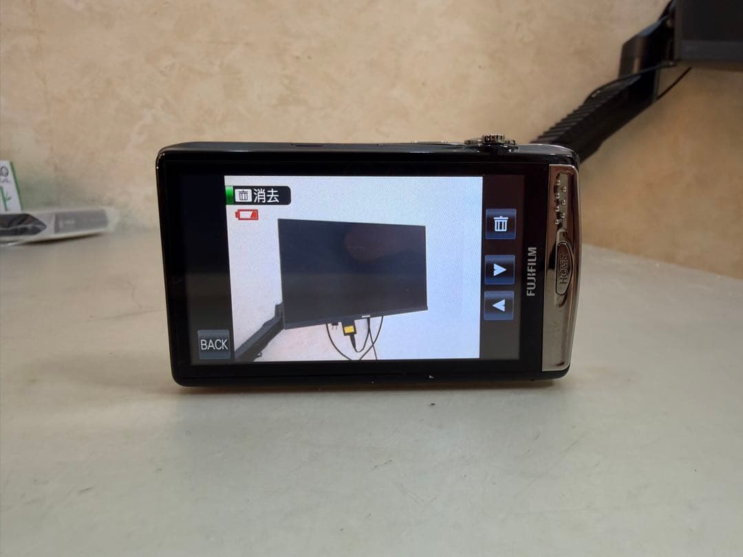 Fujifilm FinePix Z950EXR メモリー4GB デジタルカメラ