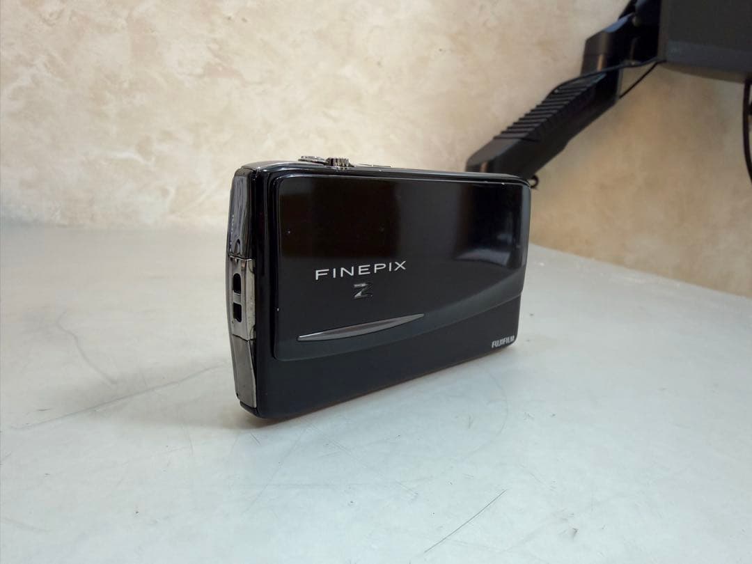 Fujifilm FinePix Z950EXR メモリー4GB デジタルカメラ