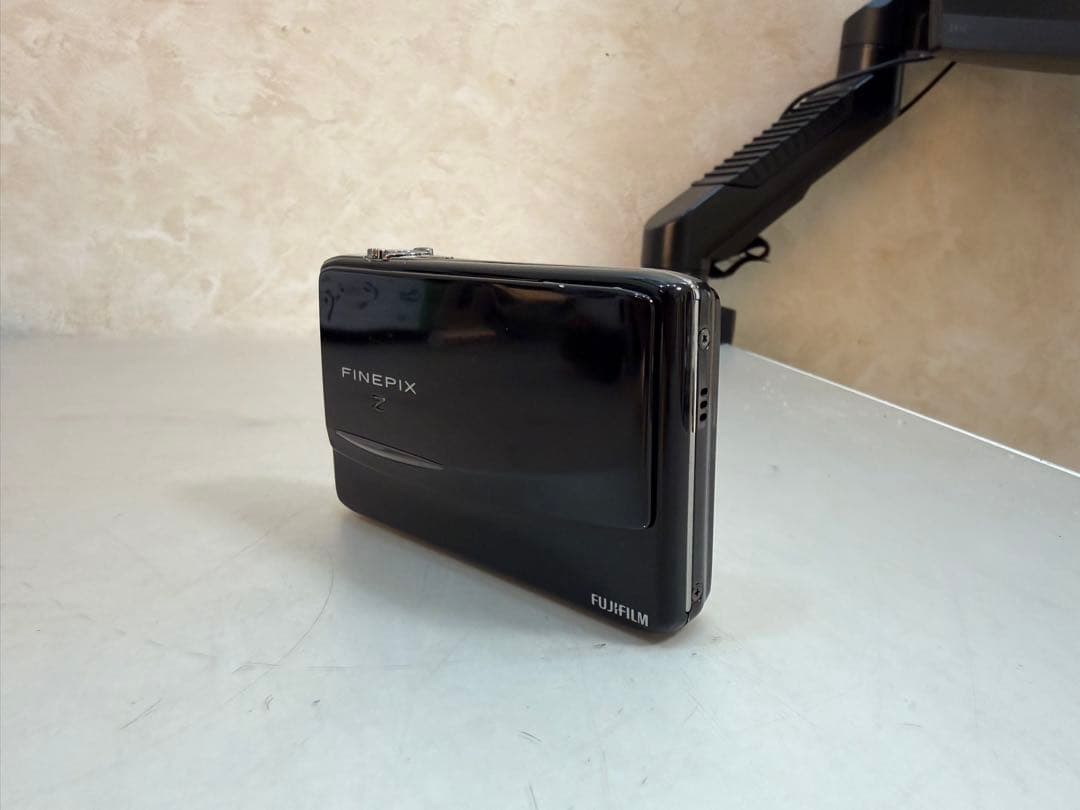 Fujifilm FinePix Z950EXR メモリー4GB デジタルカメラ