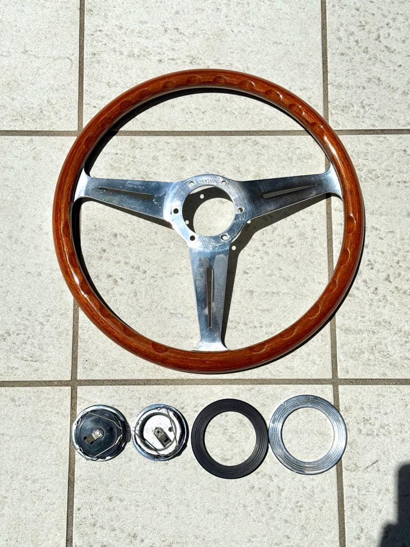 ナルディクラシック 36.5φ ウッドハンドル