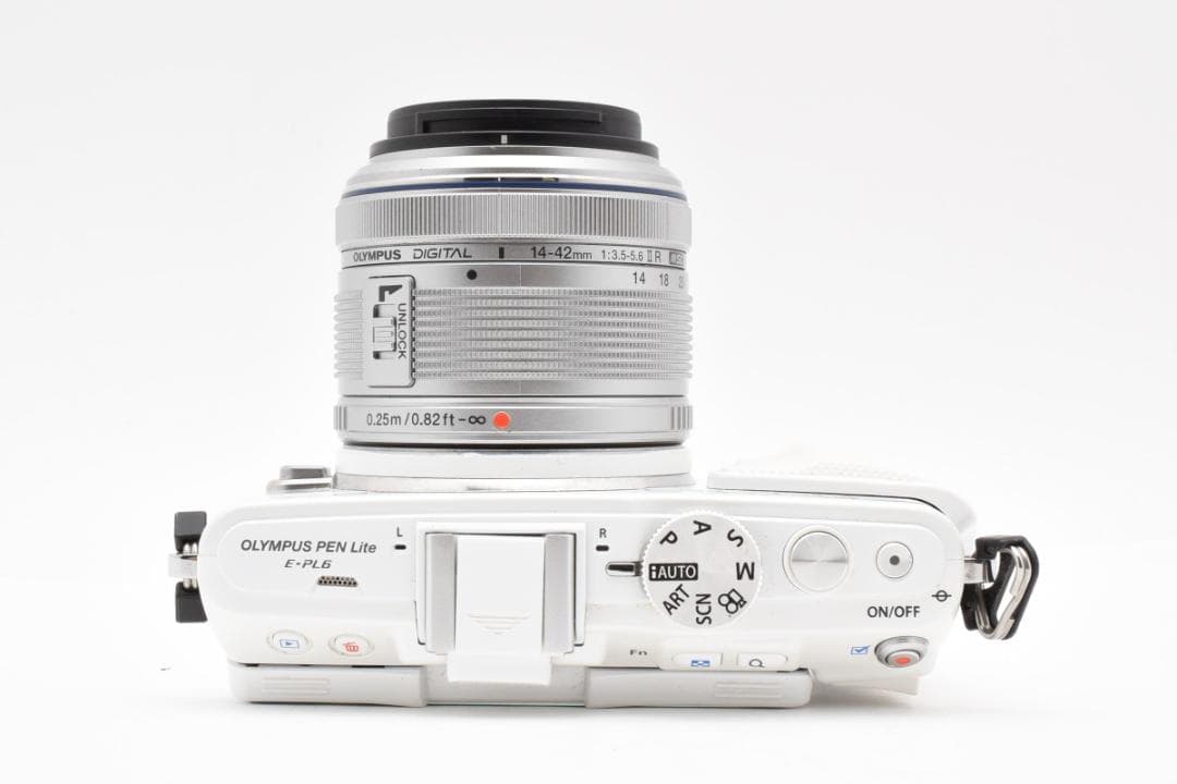 ★美品★OLYMPUS PEN Lite E-PL6 ケース SDカード付