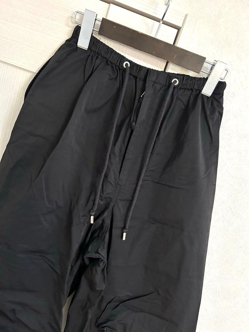 美品トゥデイフルボーイフレンドナイロンパンツ36黒　 emmiビームスボーイ