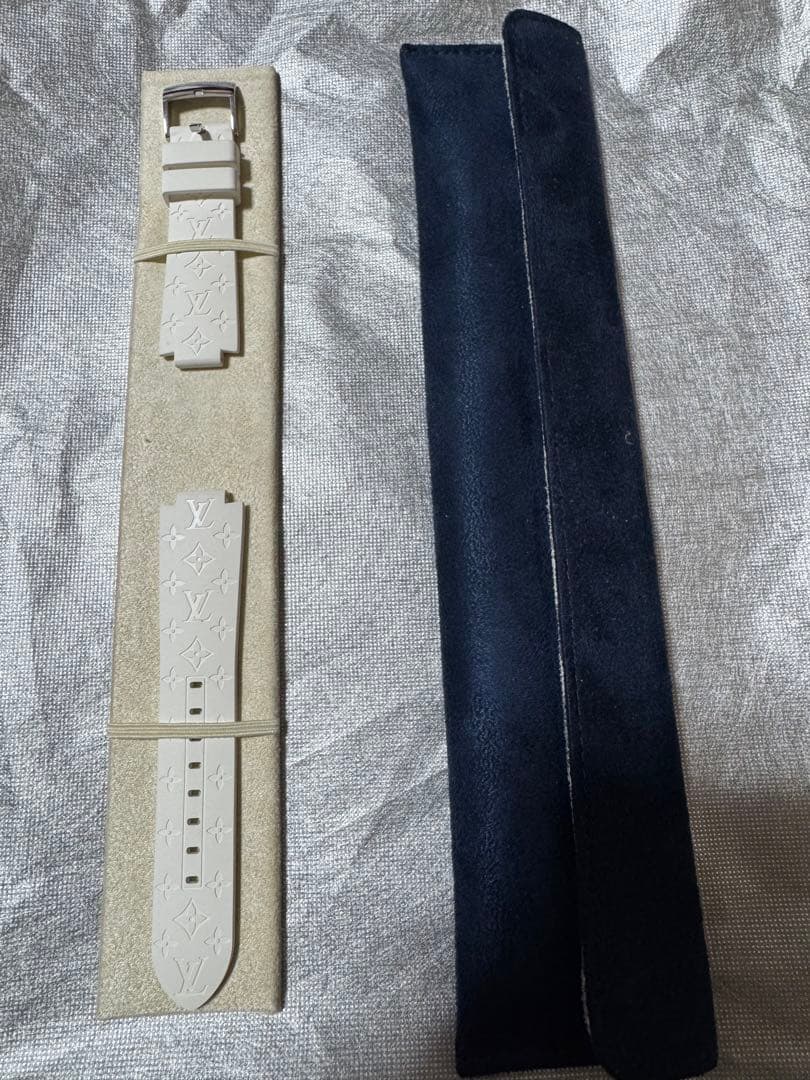 Louis Vuitton ホワイト　ラバーベルト
