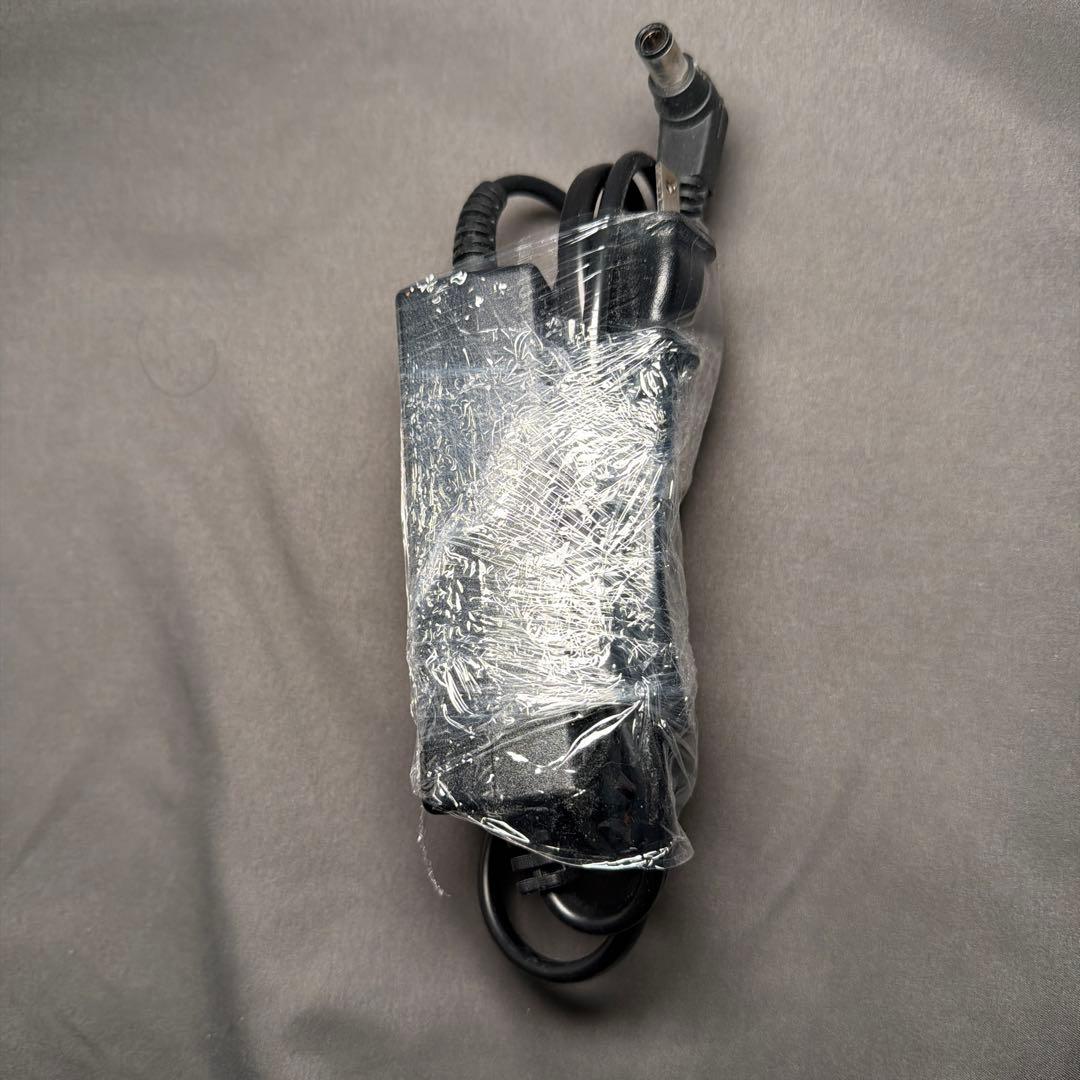 NTTドコモ　5Gホームルーター HR02 SIMフリー