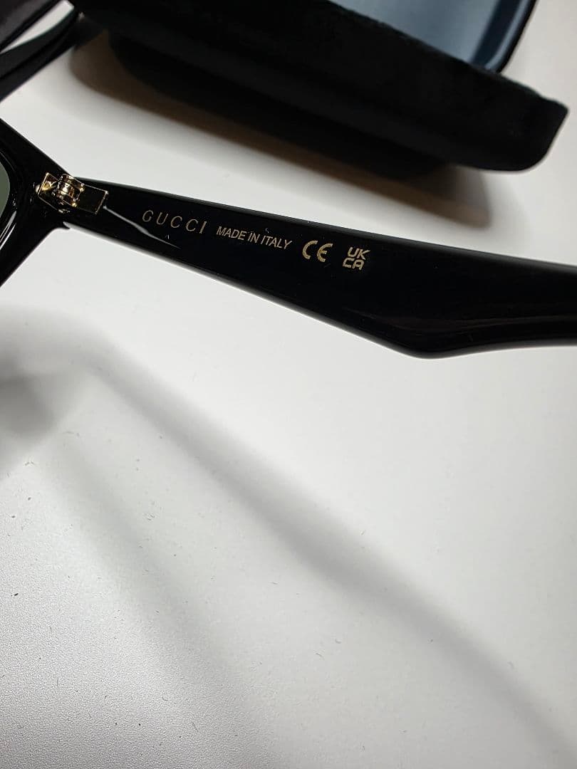 GUCCI ブラックサングラス ケース付き　本物