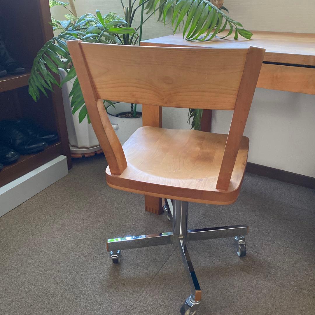 イクスス　ikususu デスクチェア　学習チェア　無垢アルダー材キャスター付き