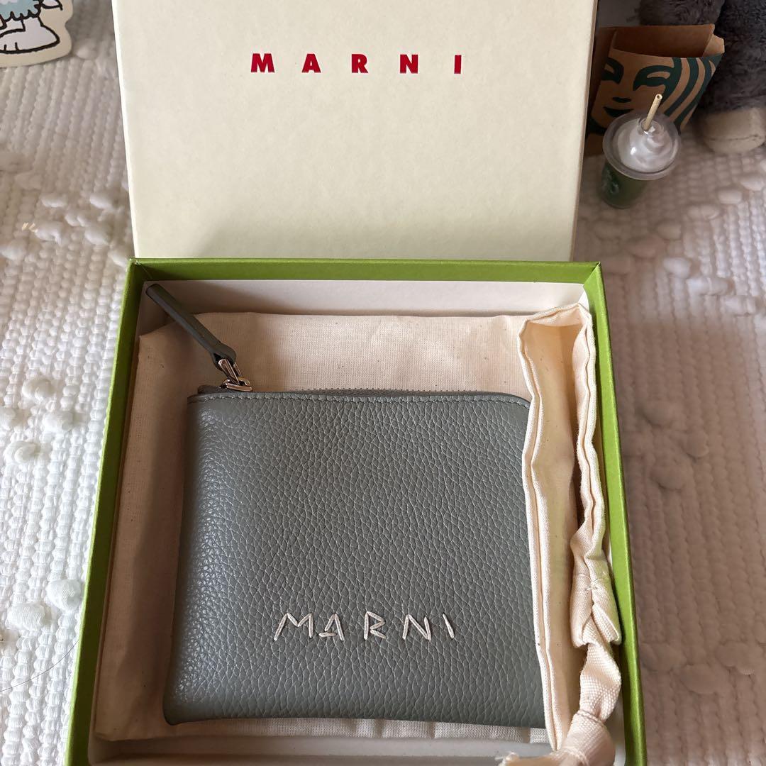 専用　MARNI マルニ　ラウンドファスナーウォレット