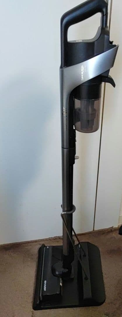 シャープ コードレススティッククリーナー EC-HR8-B 黒　ラクティブエア