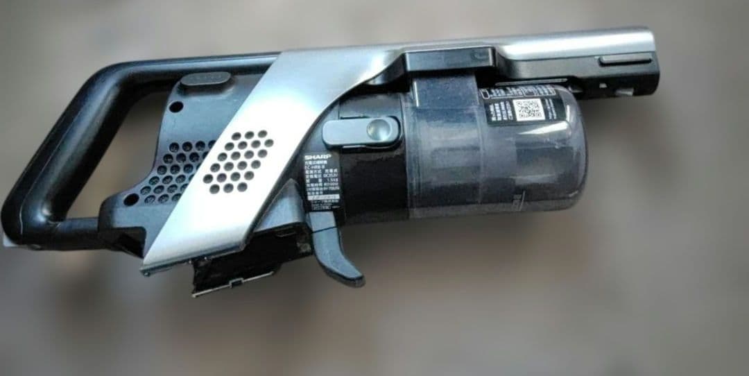 シャープ コードレススティッククリーナー EC-HR8-B 黒　ラクティブエア