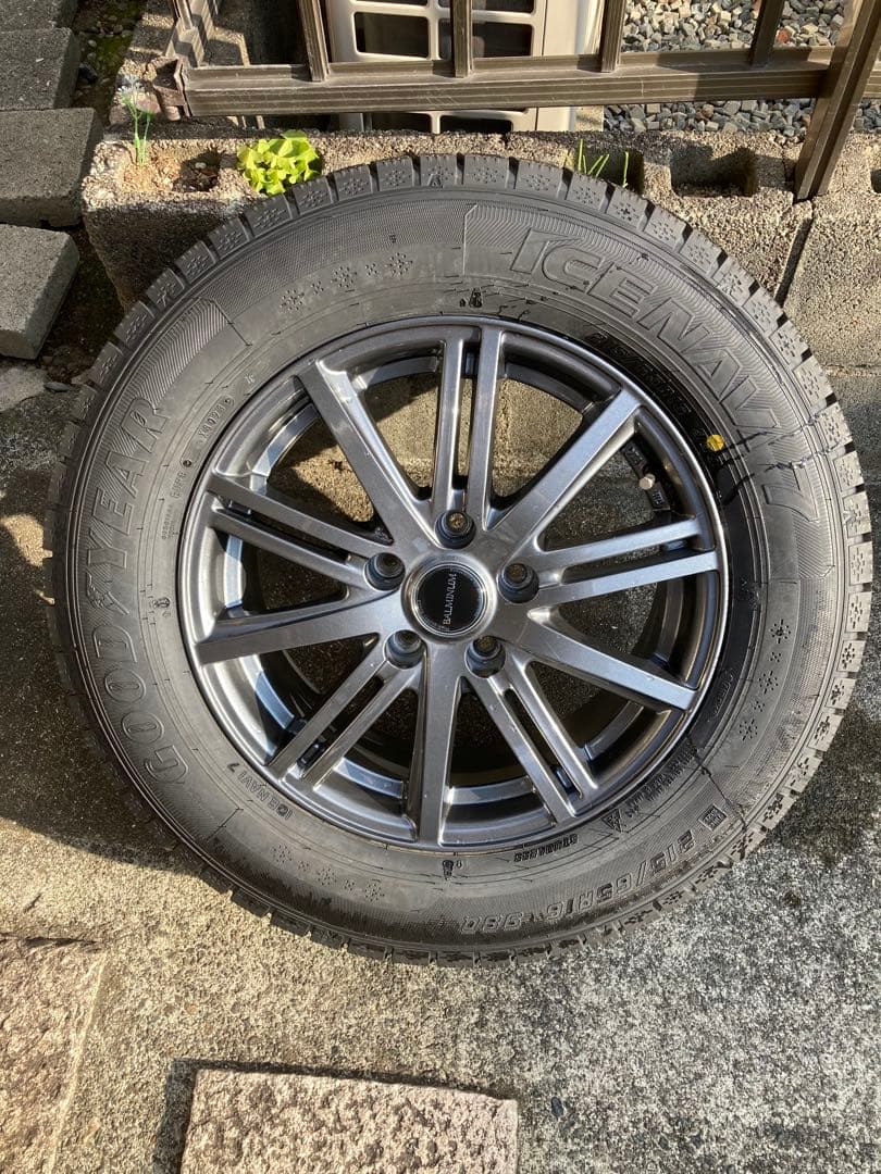 スタッドレスタイヤ215/65R16 タイヤ・ホイールセット 4本