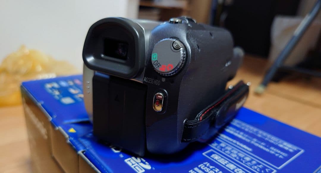 Panasonic　ビデオカメラ　HDS-HS300