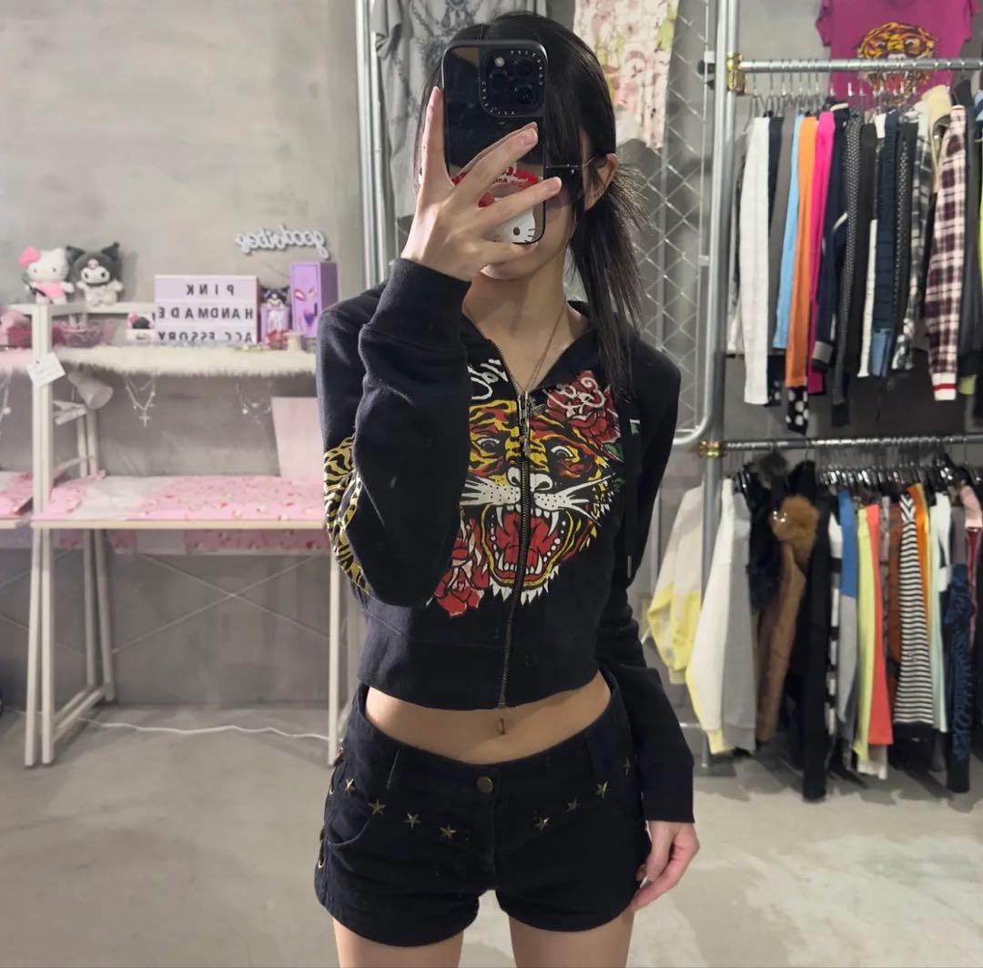 エドハーディー 短丈パーカー