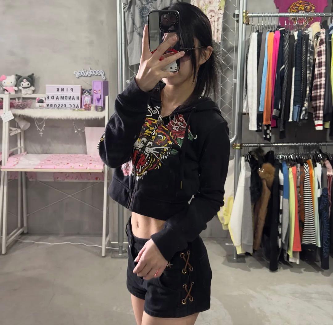 エドハーディー 短丈パーカー