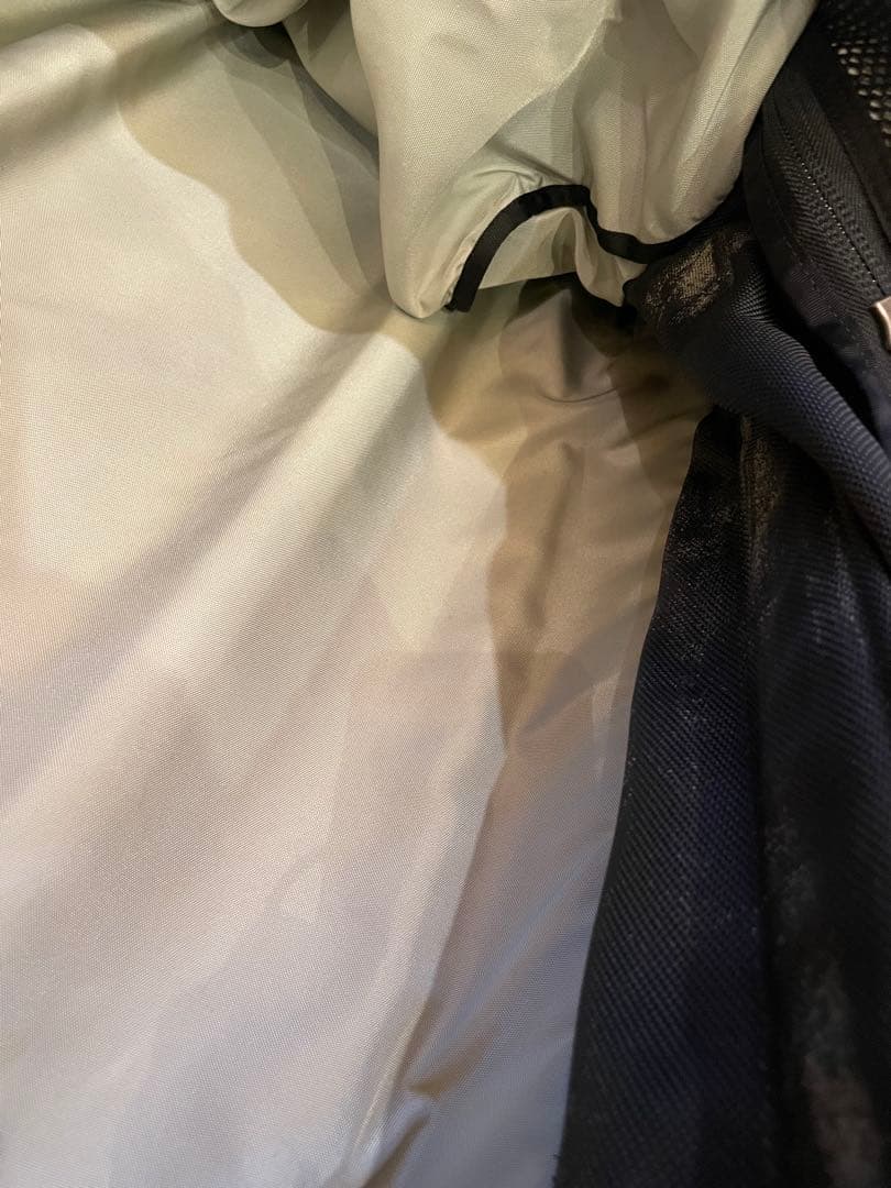 Patagonia ブラック キャリーオンバッグ