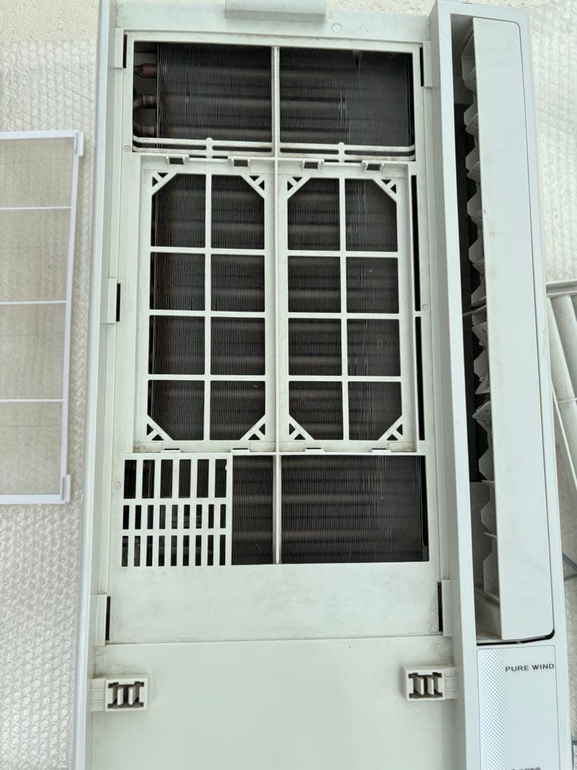 コロナルームエアコン　ウインドエアコン　CWー1619 枠込み