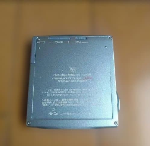 完品 SONY ポータブルMDプレーヤー MZ-E707