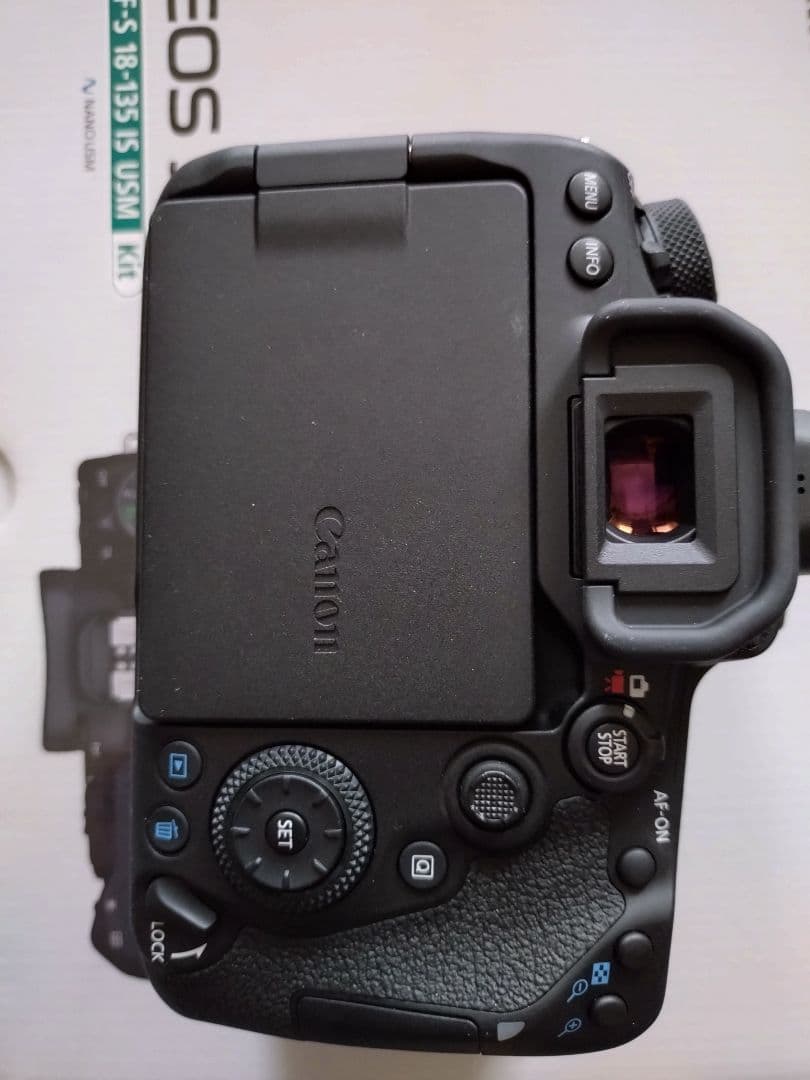 Canon EOS 90D + EF-S 18-135mm Kit 新品