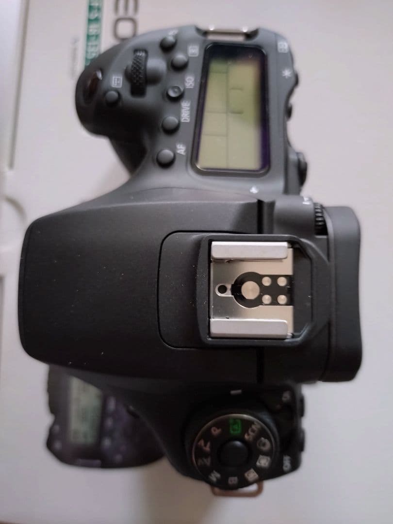 Canon EOS 90D + EF-S 18-135mm Kit 新品