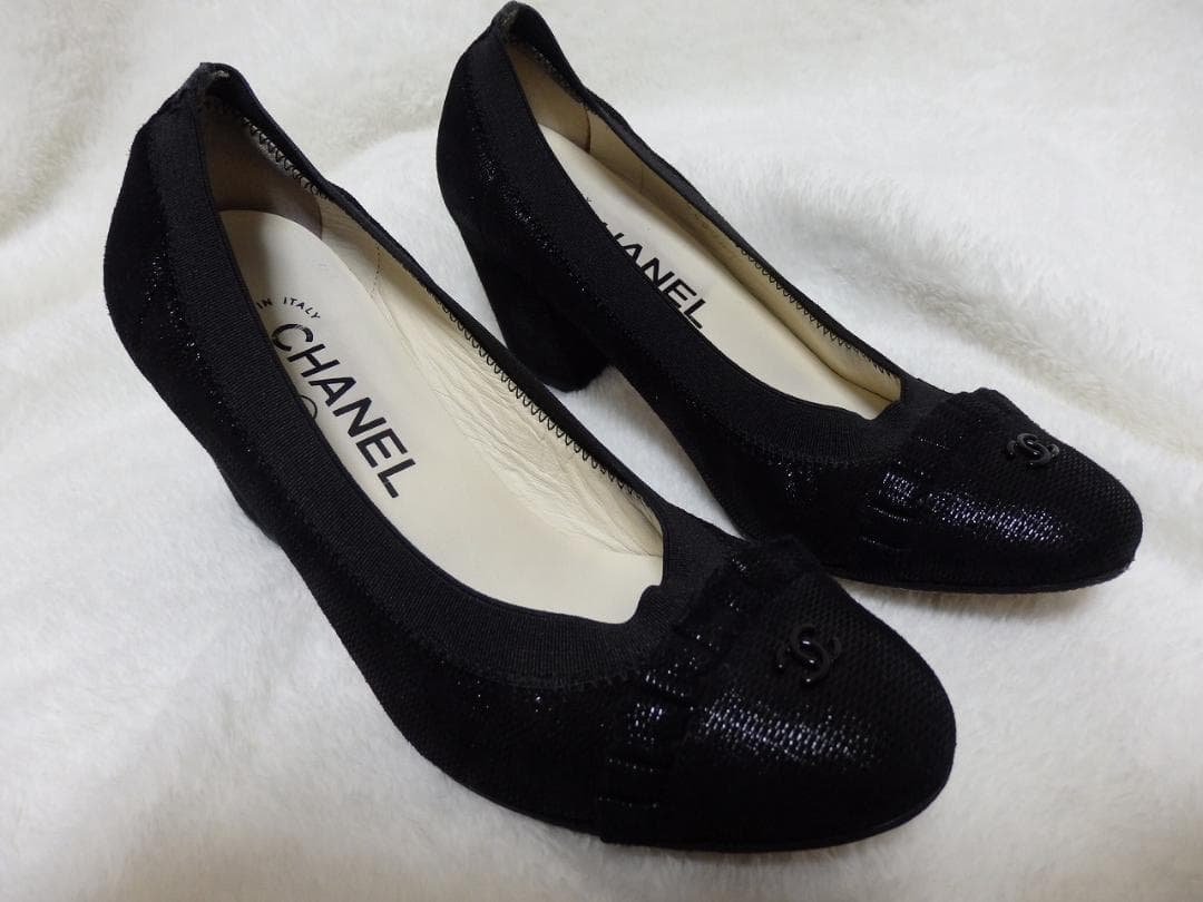 シャネル　ブラックレザー　ローヒールパンプス　21.5㎝　美品　シューケース付