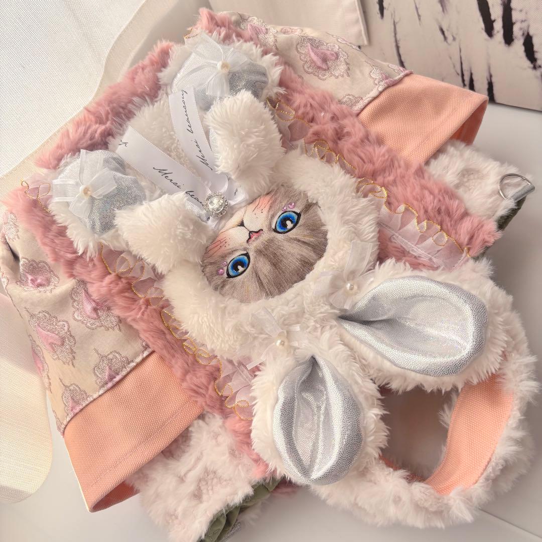 灰*猿様 コヤンイサムチョン　ふわふわルミトート　ホワイト×ピンク　バック