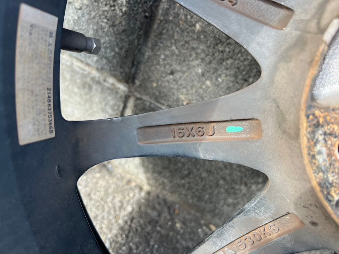 社外16インチアルミホイール