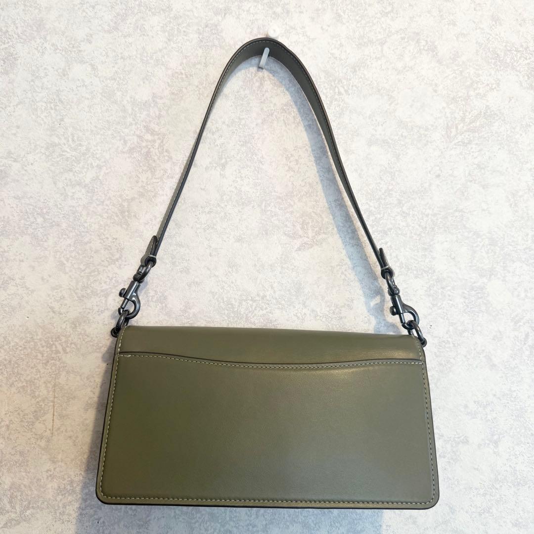 COACH オリーブグリーン ショルダーバッグ　ハンドバック