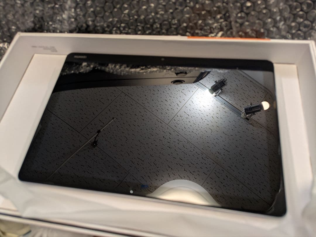 HUAWEI Androidタブレット 本体 シルバー