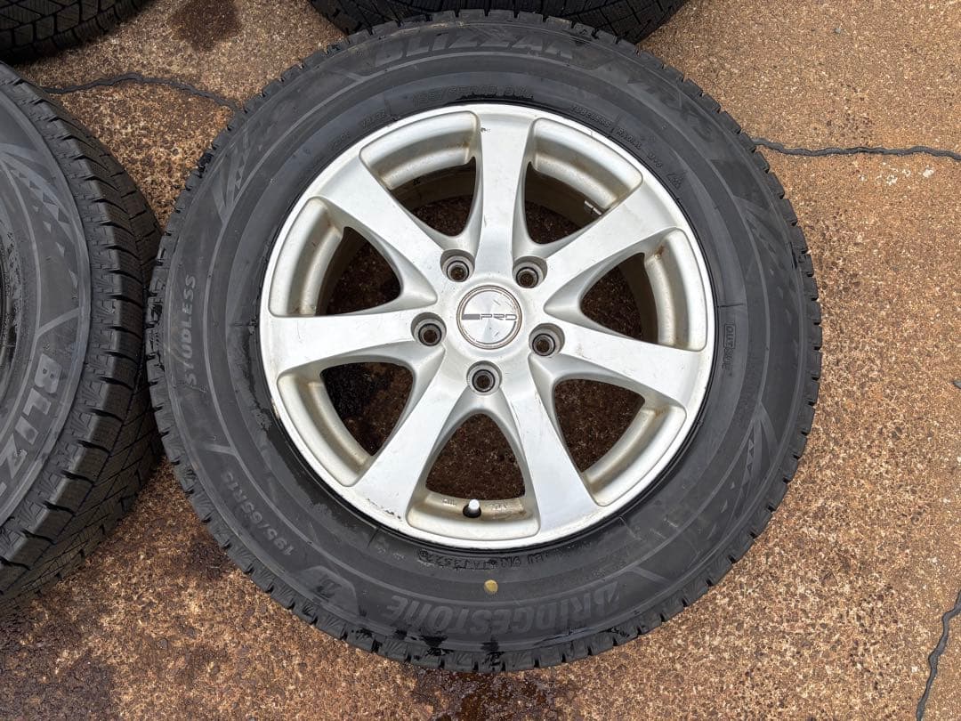 ①195/65R15 スタッドレスタイヤ アルミ付4本 15インチ ブリザック