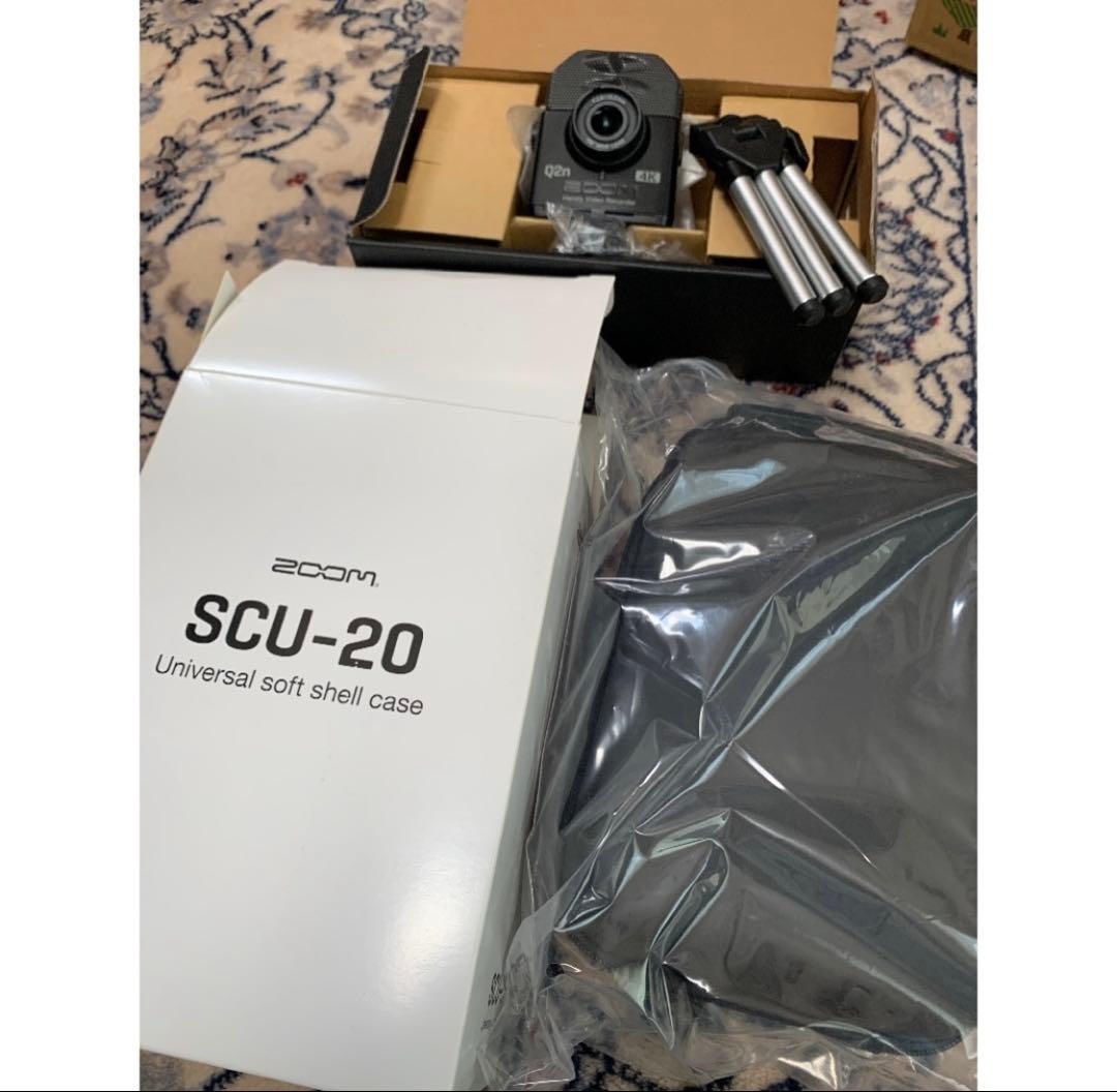 ZOOM Q2n-4k ➕ソフトシュルケースSCU-20 ➕ミニ三脚