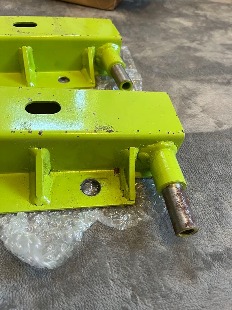 ハイエース　ダウンアシストブラケット