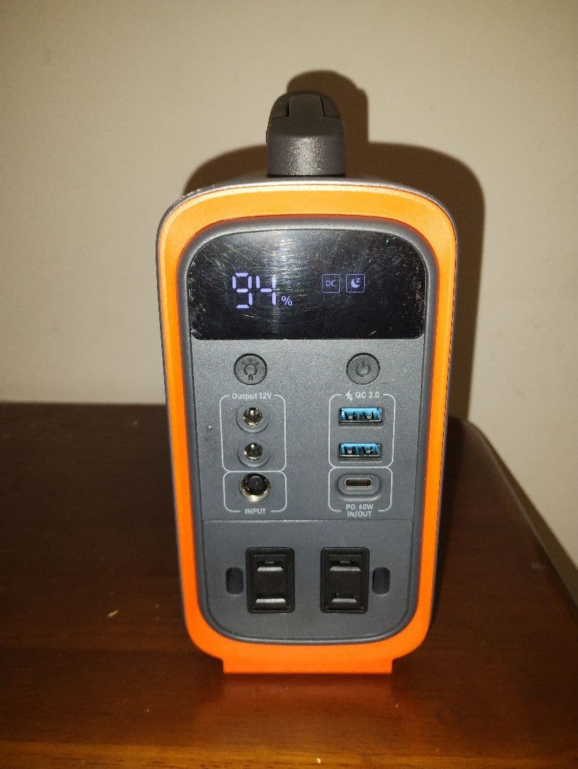 モバイルバッテリー 5台同時充電可能