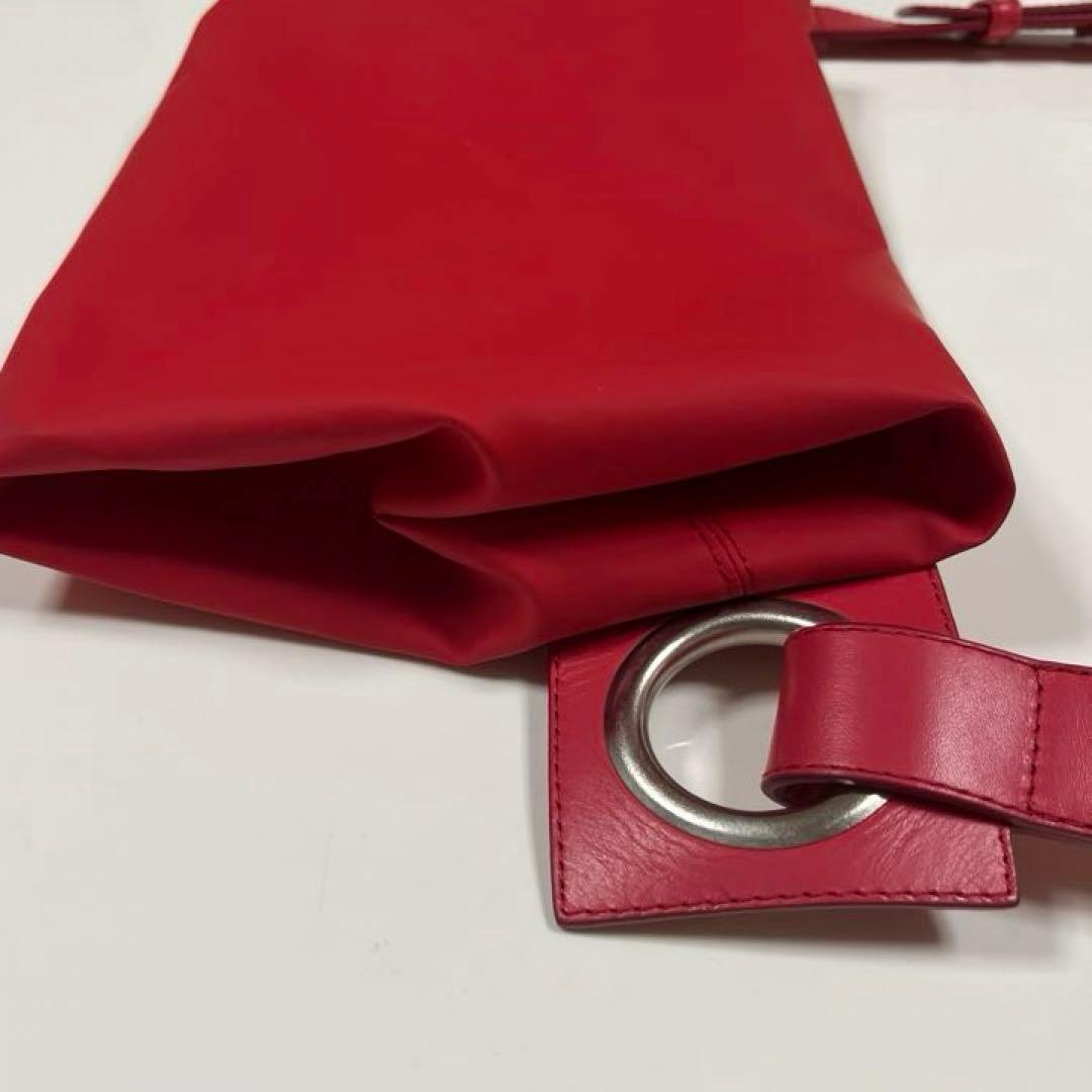 美品　kawa−kawa カワカワ　ボディーバッグ　ショルダーバッグ　限定色