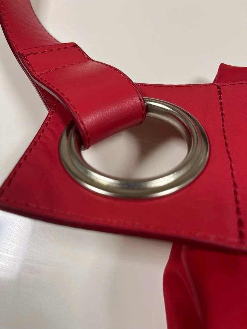 美品　kawa−kawa カワカワ　ボディーバッグ　ショルダーバッグ　限定色