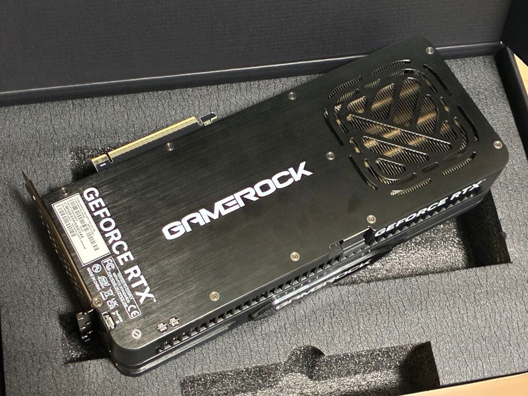 RTX5090 Gamerock本体のみ