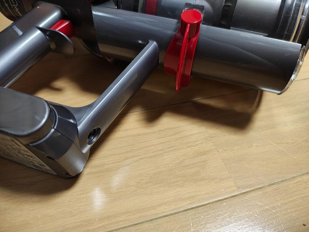 ダイソン★コードレス掃除機★V10本体★ＳV12★バッテリー新品と同等★6